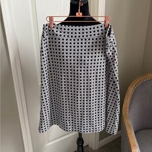 Ann Taylor Black and White Geometric Pencil Skirt